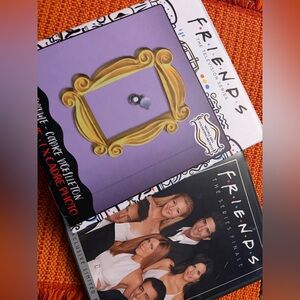 Friends TV Series Monica’s apartment frame 🖼️ and DVD 📀 The Series finale lot